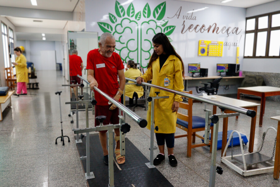 dia-mundial-de-combate-ao-avc-hugol-e-crer-sao-referencias-no-tratamento-e-reabilitacao-de-pacientes-em-goias